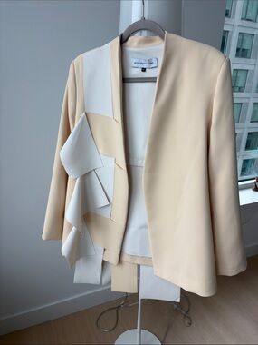 Adolfo Dominguez Cream and White Ruffle-Trim Open Blazer